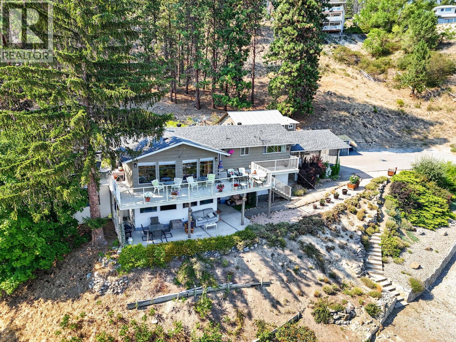 5868 MacGREGOR Road, Peachland