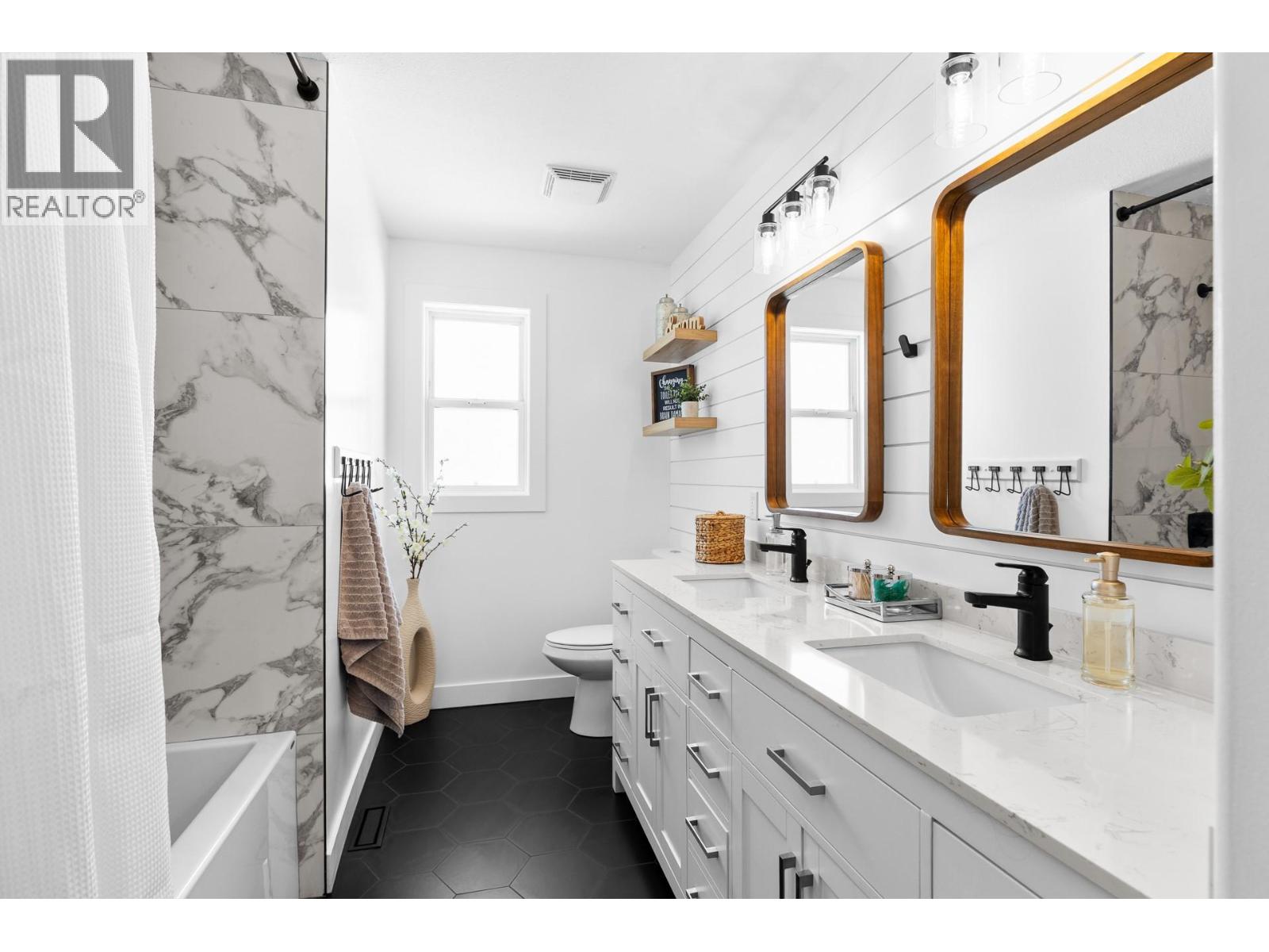 3271 Deer Ridge Court, West Kelowna