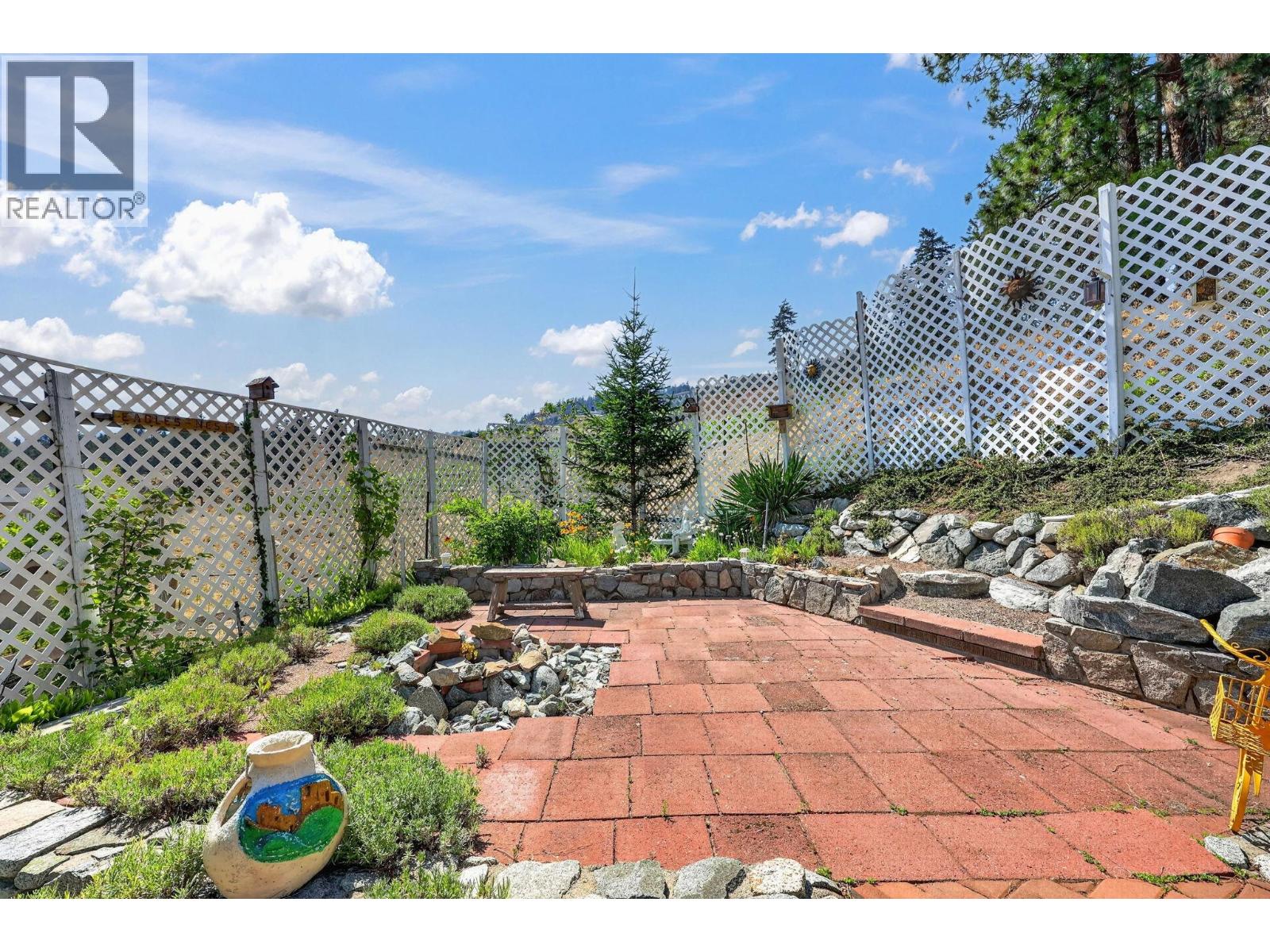 5868 MacGREGOR Road, Peachland