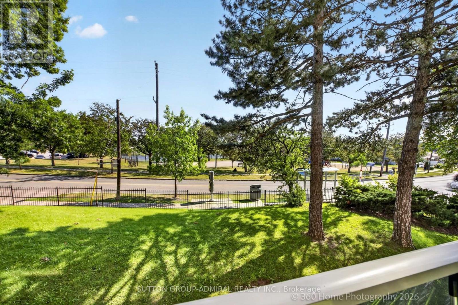 #202 80 GRANDRAVINE DRIVE - 18