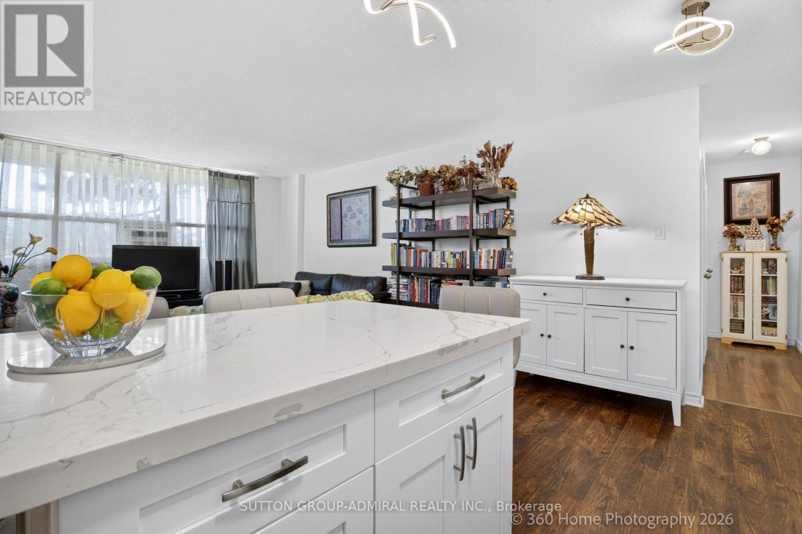 #202 80 GRANDRAVINE DRIVE - 3