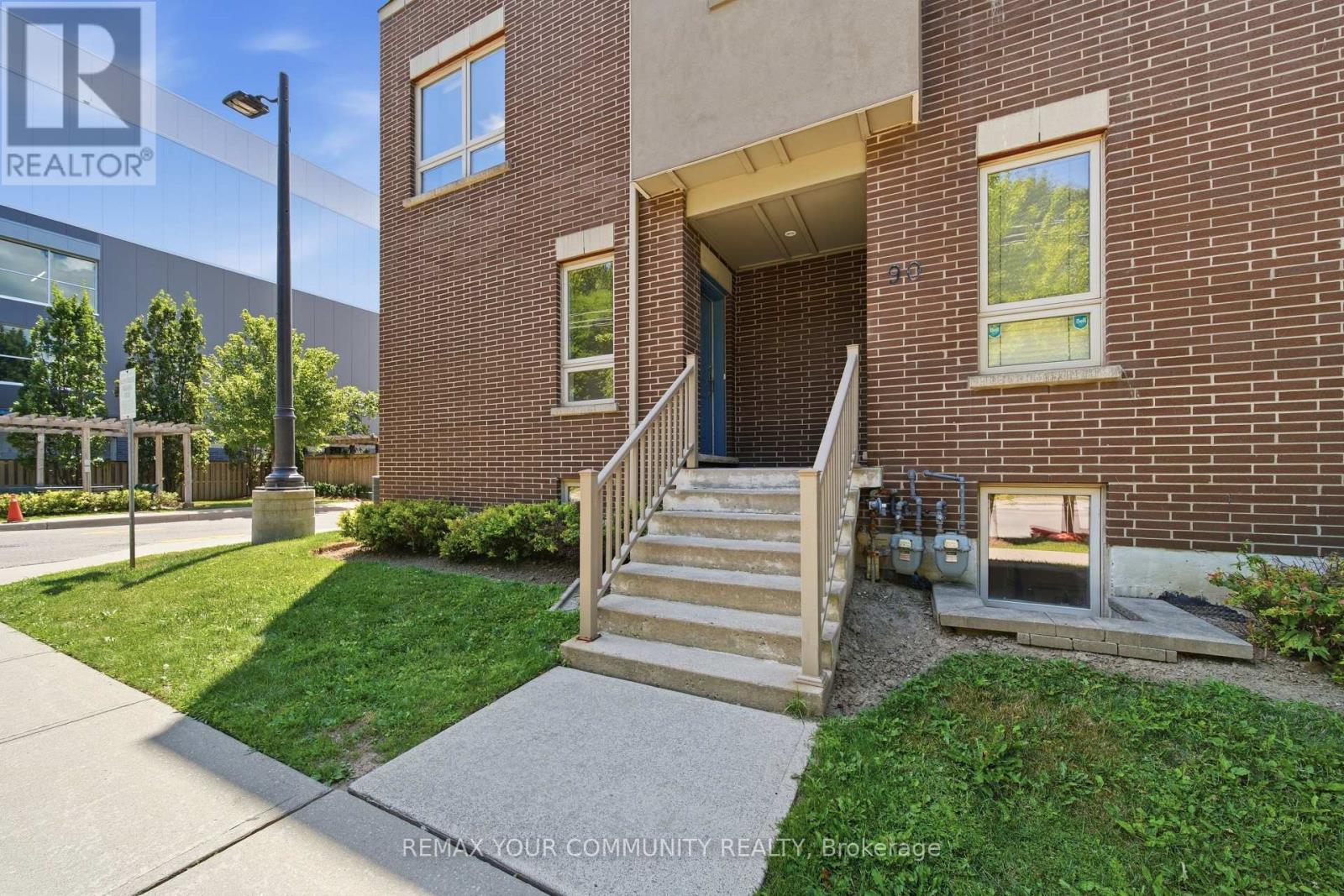 #2 90 CALEDONIA PARK ROAD - 1
