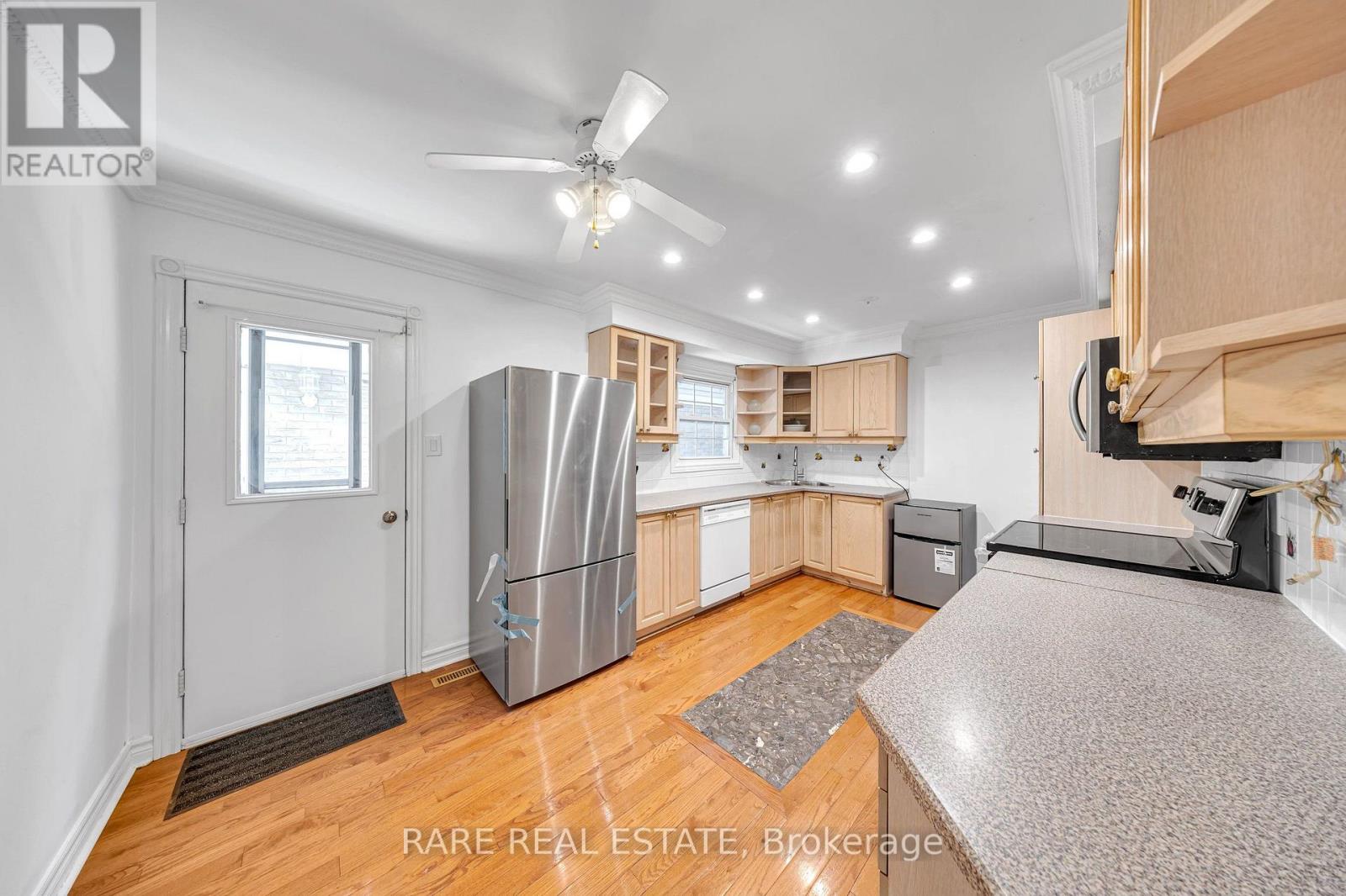 29 ABELARD AVENUE - 16