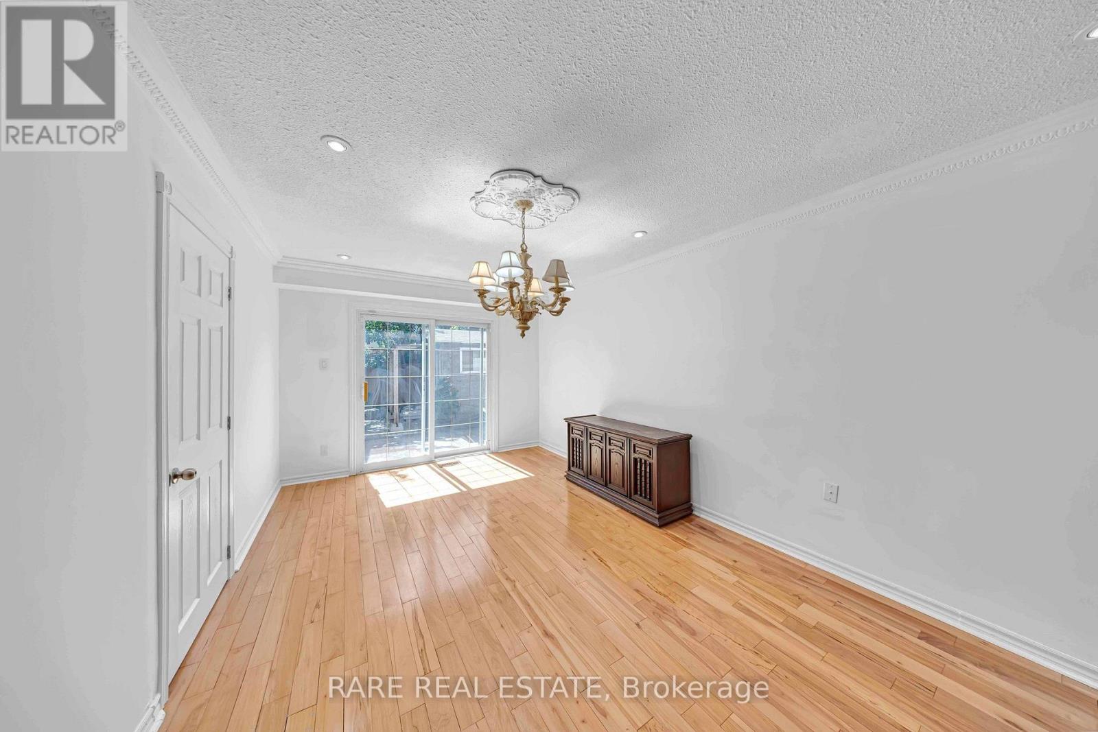29 ABELARD AVENUE - 20