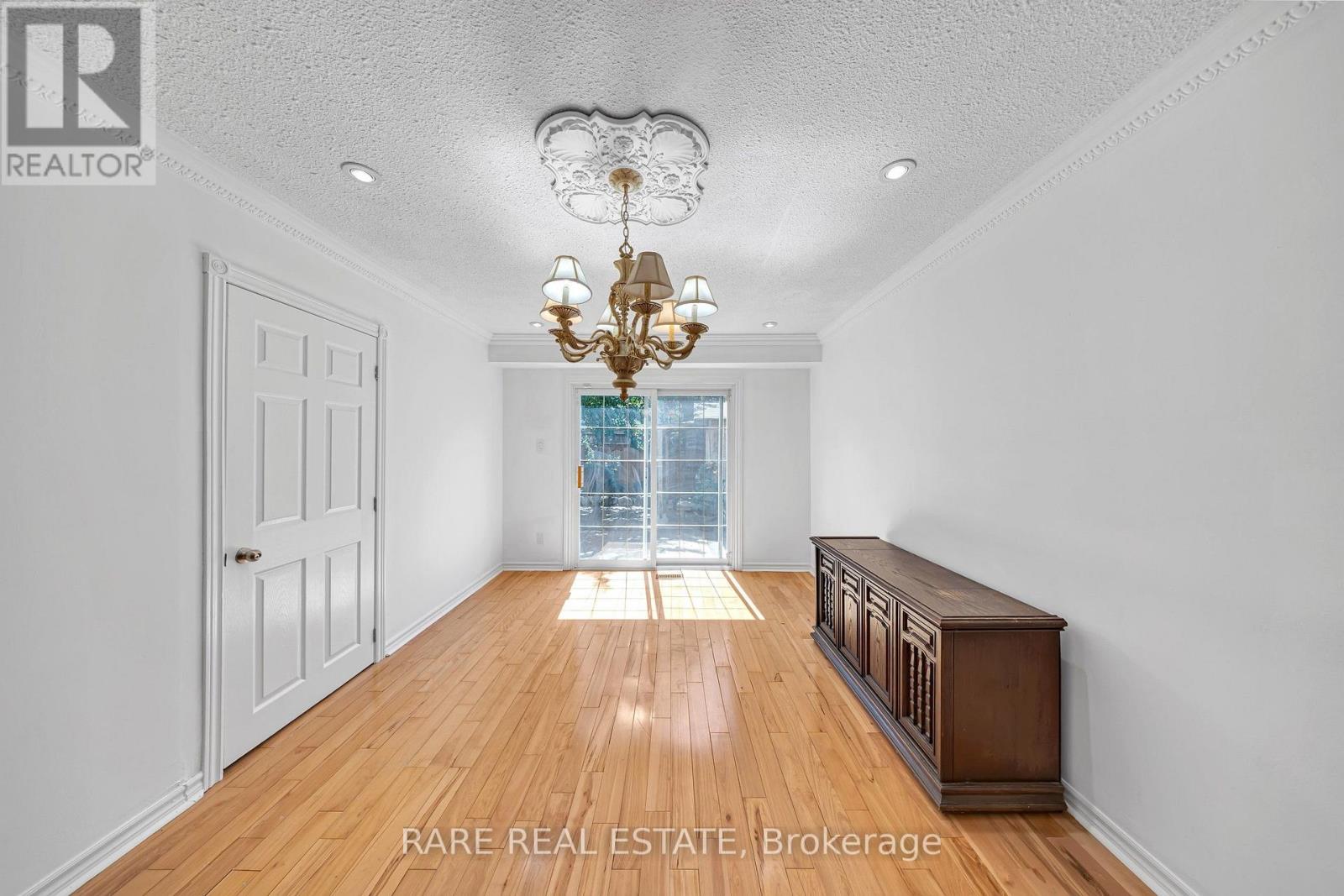29 ABELARD AVENUE - 21