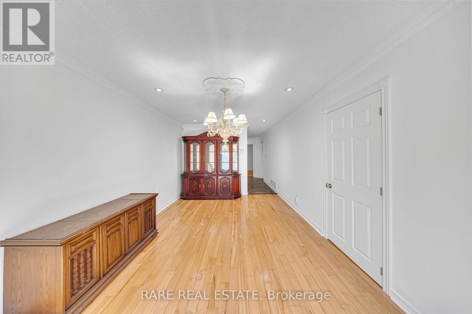 29 ABELARD AVENUE - 22