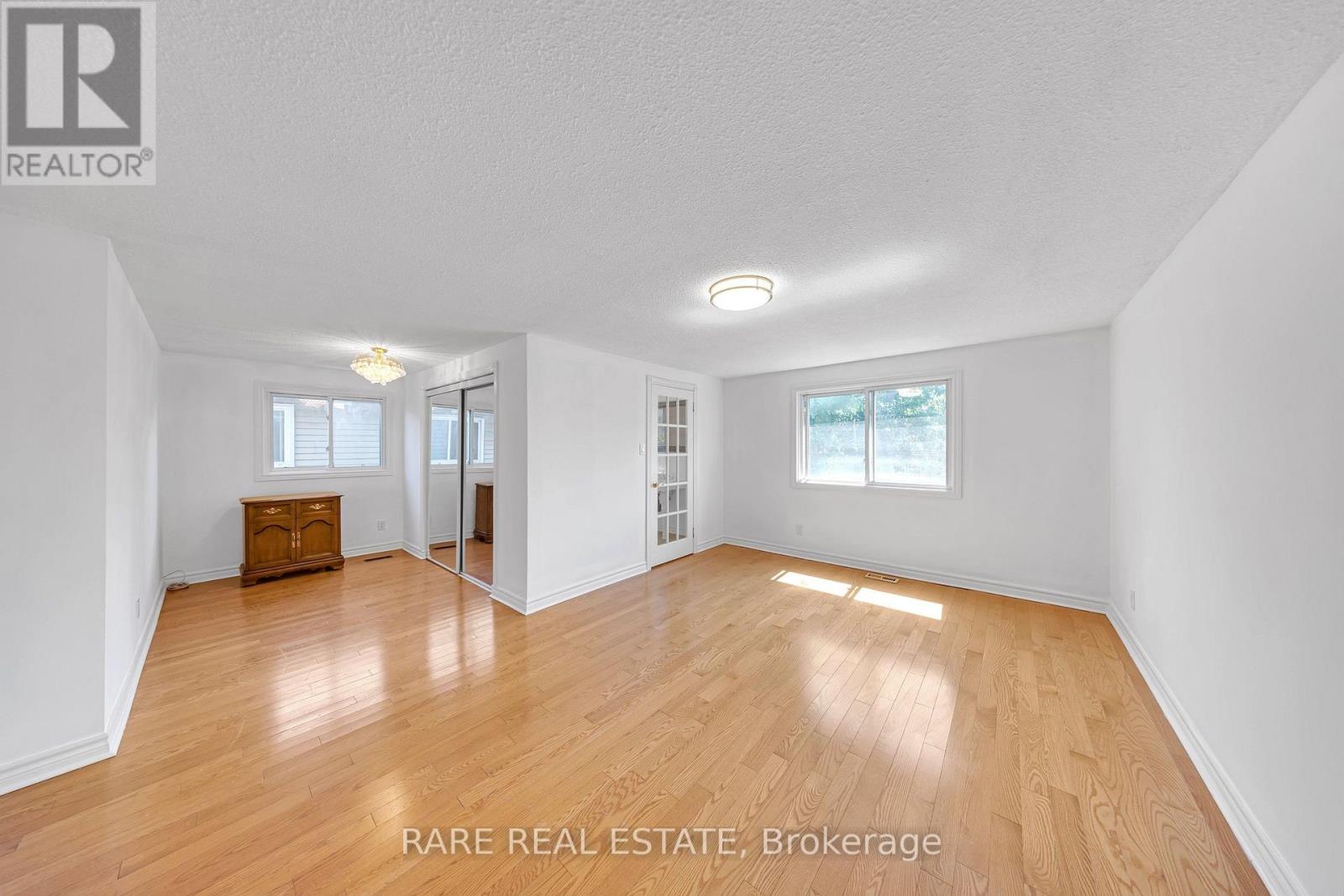 29 ABELARD AVENUE - 28