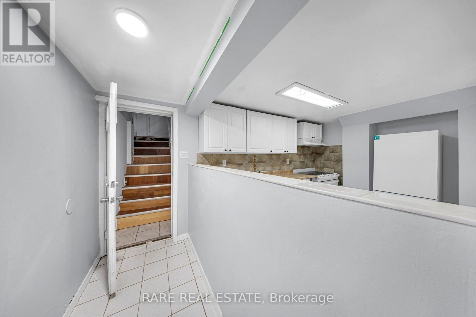 29 ABELARD AVENUE - 44