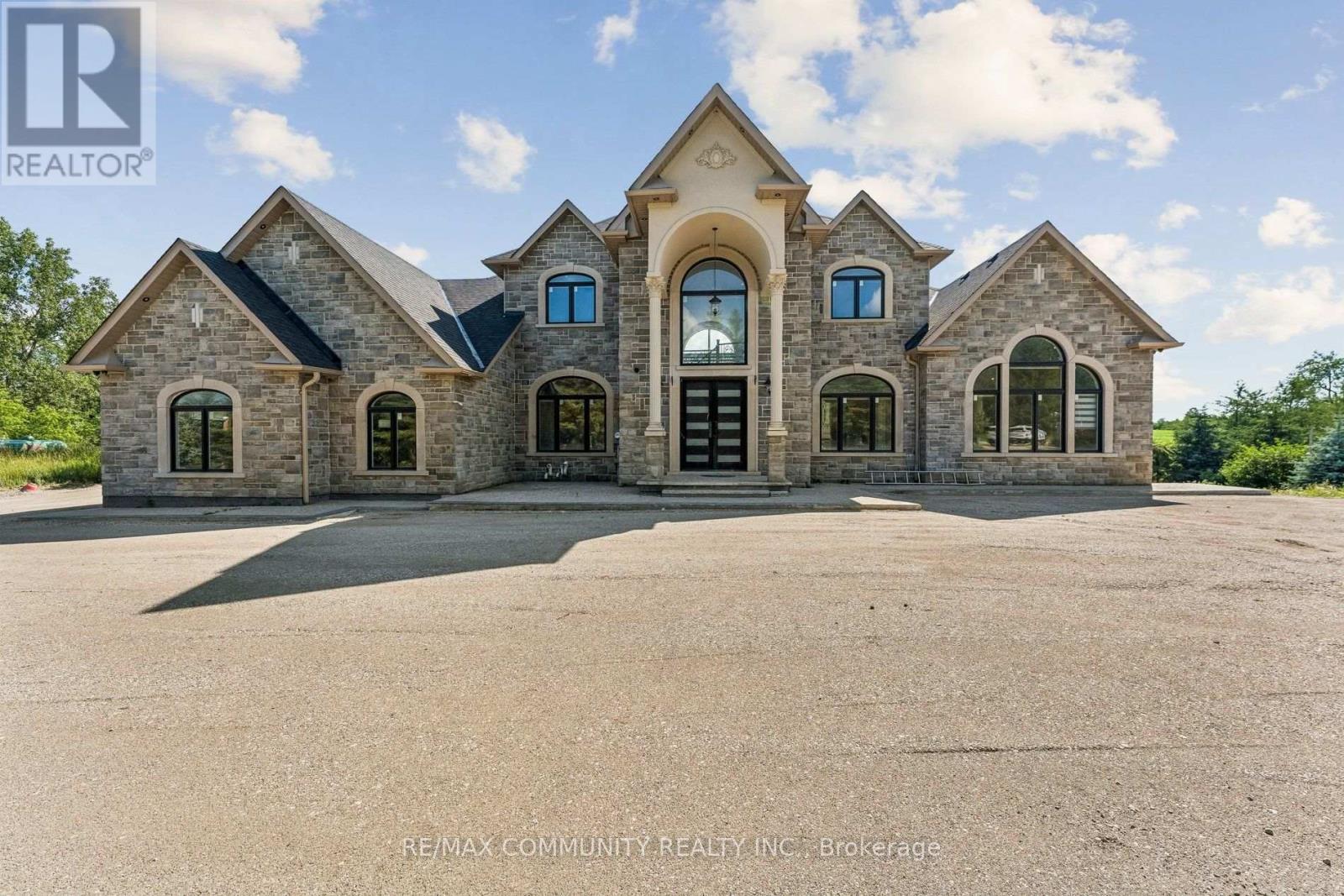 Photo of 18118 Heart Lake Road