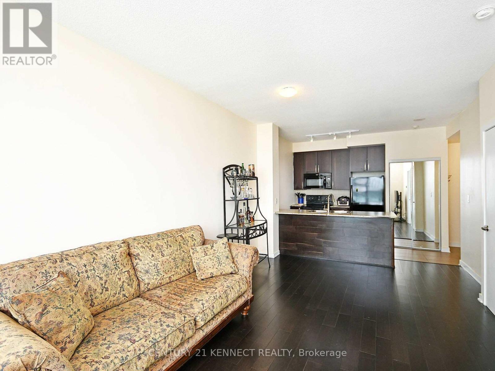 #3910 4070 CONFEDERATION PARKWAY - Image 8