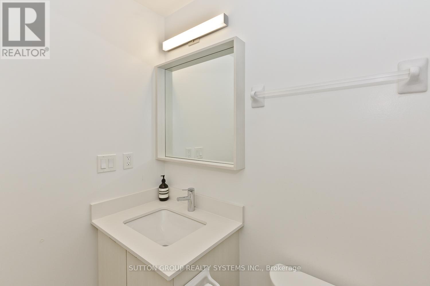 #1409 4655 METCALFE AVENUE - Image 32