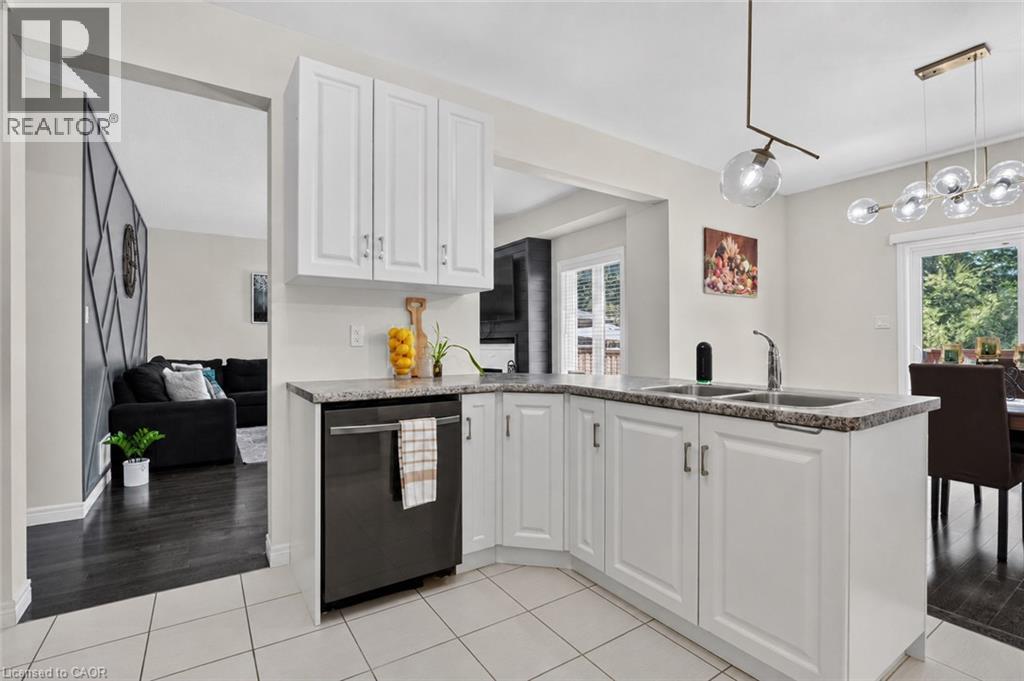149 DENNIS Drive - 16