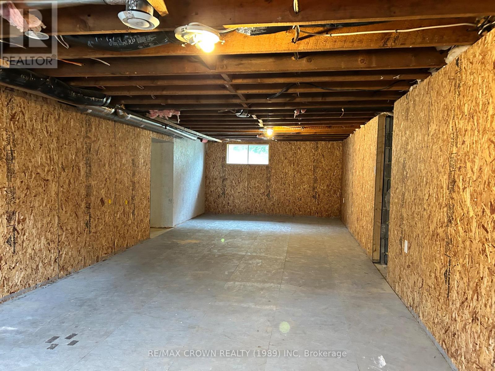 38 COURNOYER STREET - 23