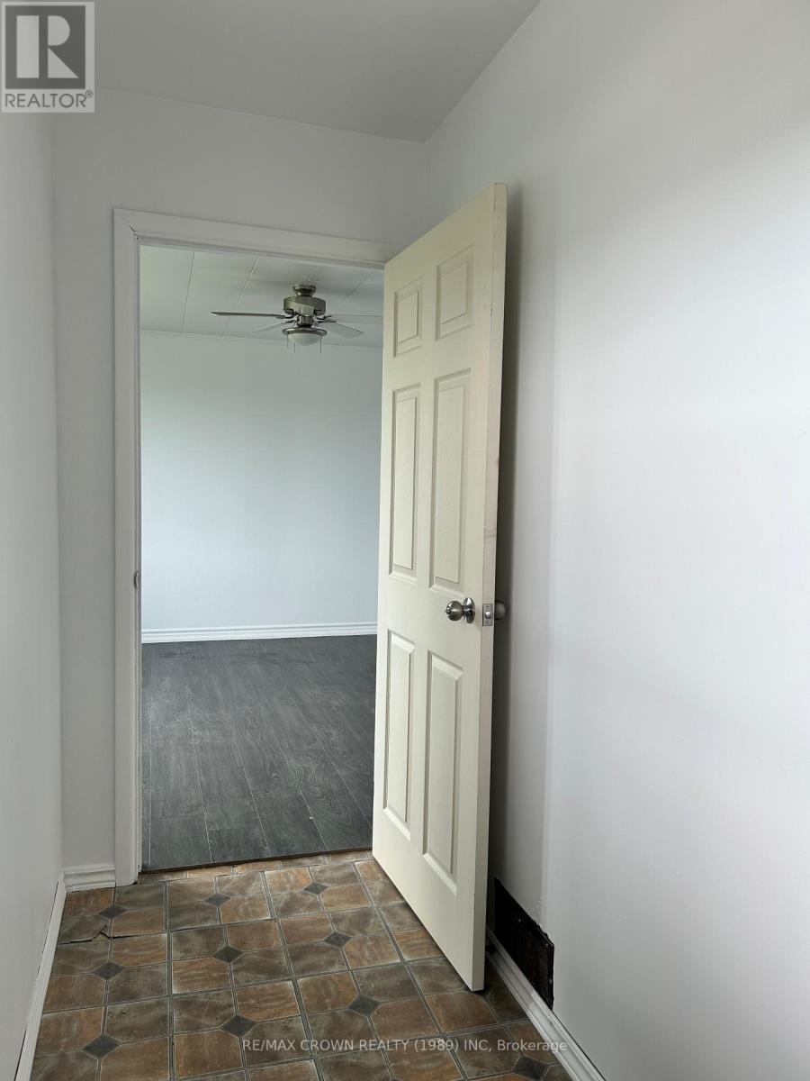 38 COURNOYER STREET - 4