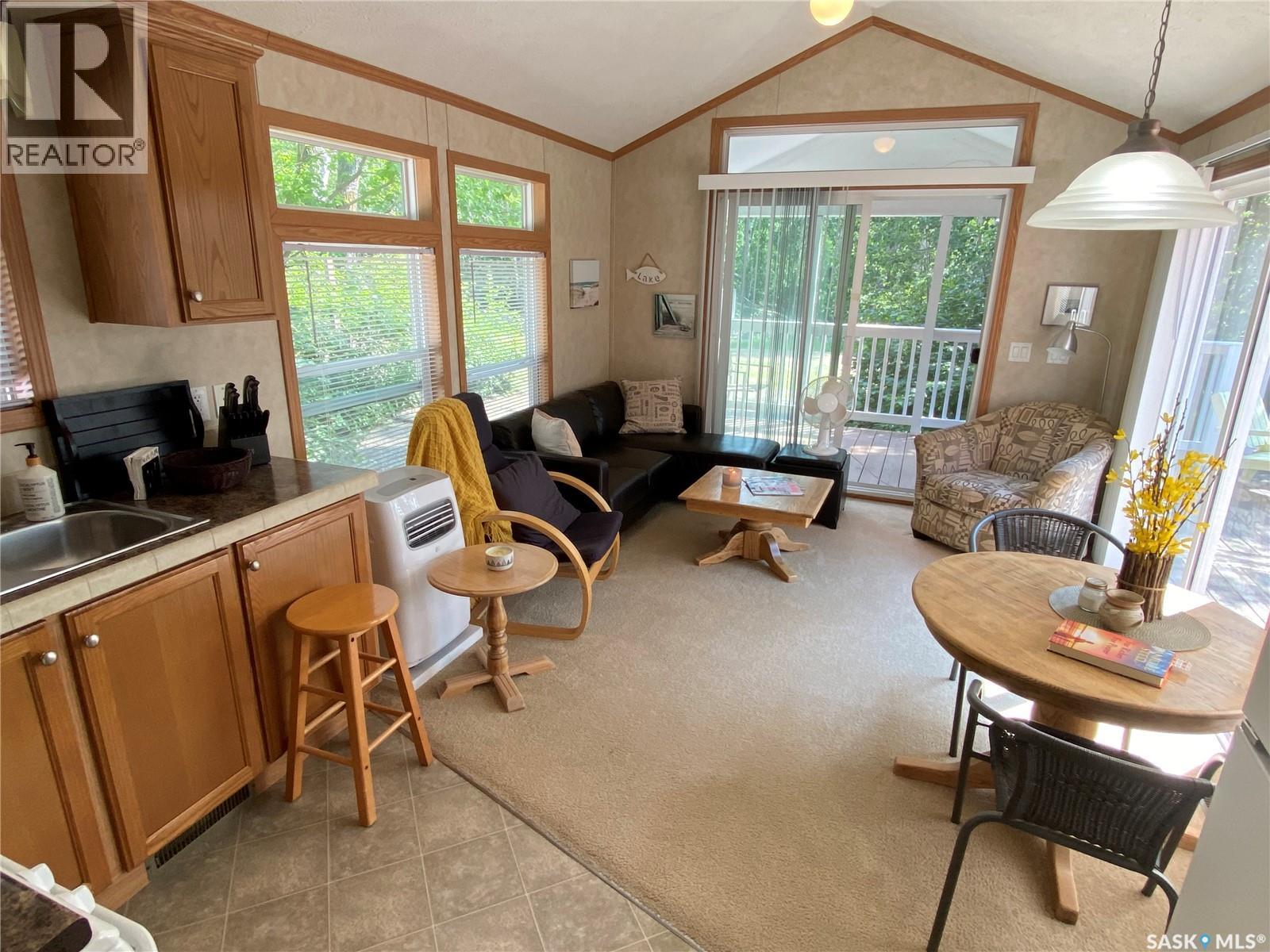 25-26 Eugene DRIVE - 10