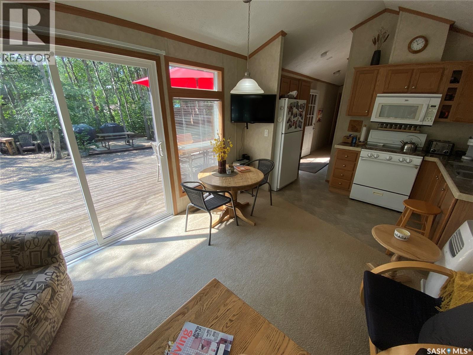 25-26 Eugene DRIVE - 16