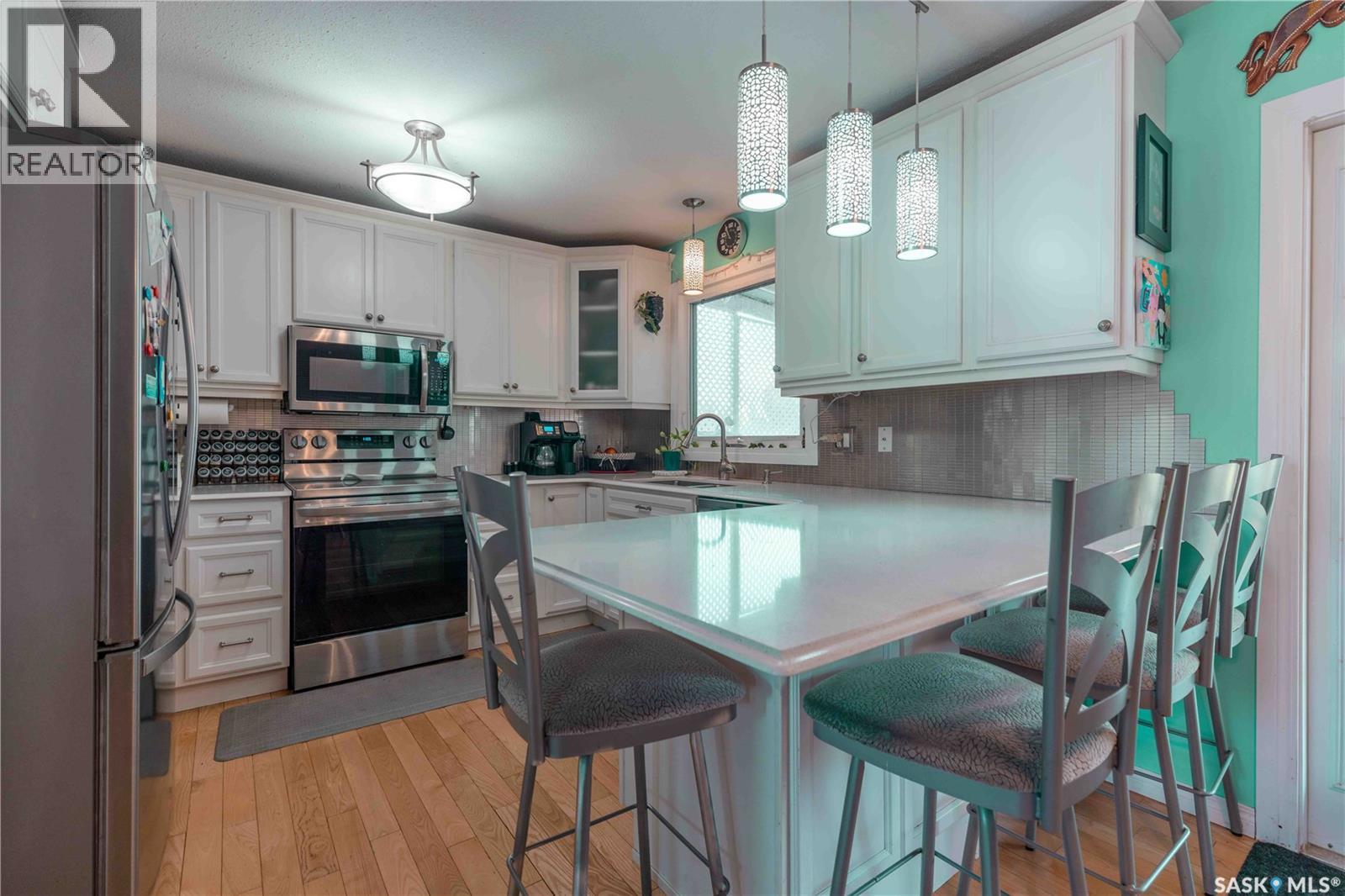 50 MANITOU COURT, Saskatoon — photo 2