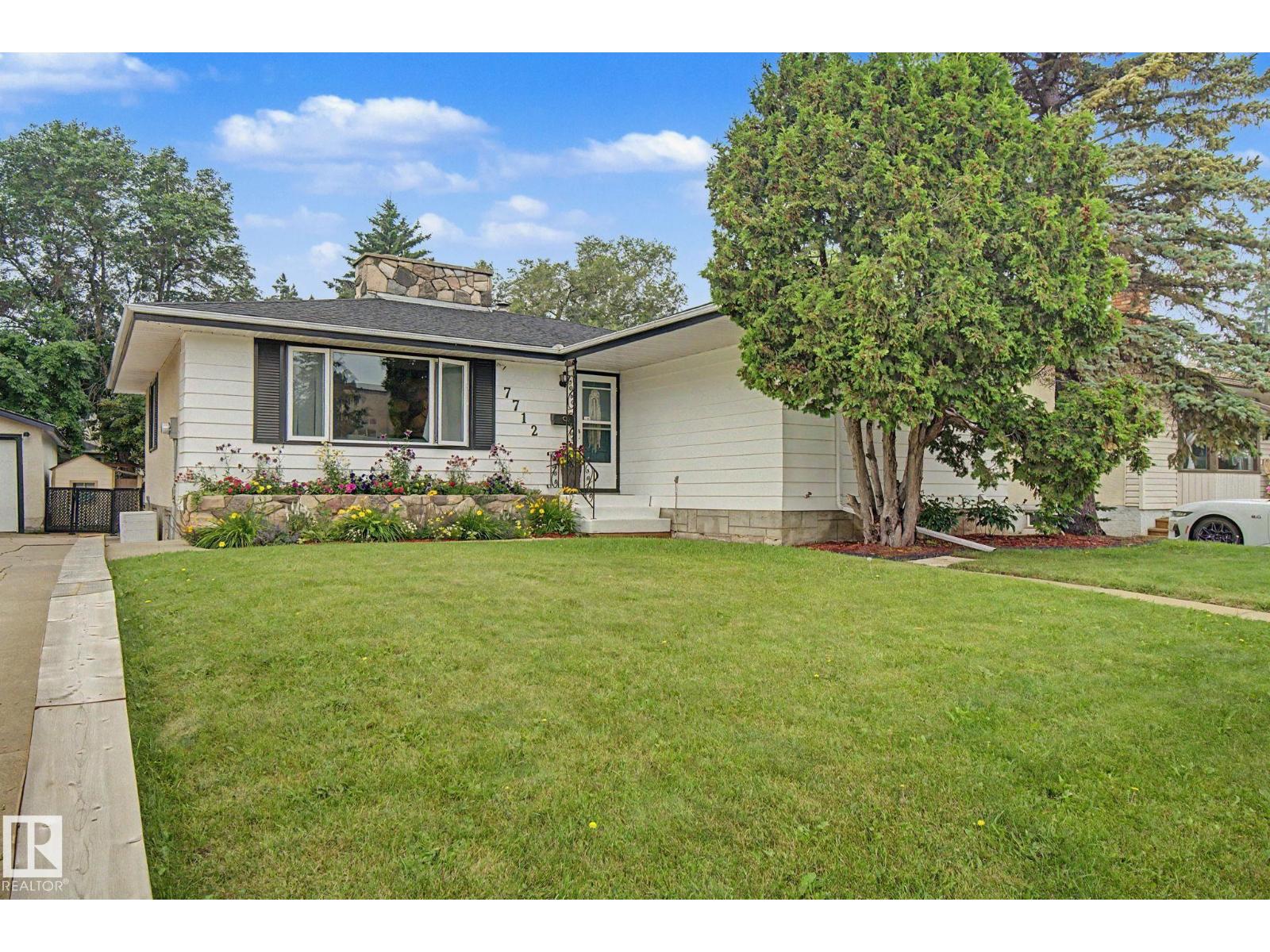 7712 159 ST NW, Patricia Heights, Edmonton photo 1
