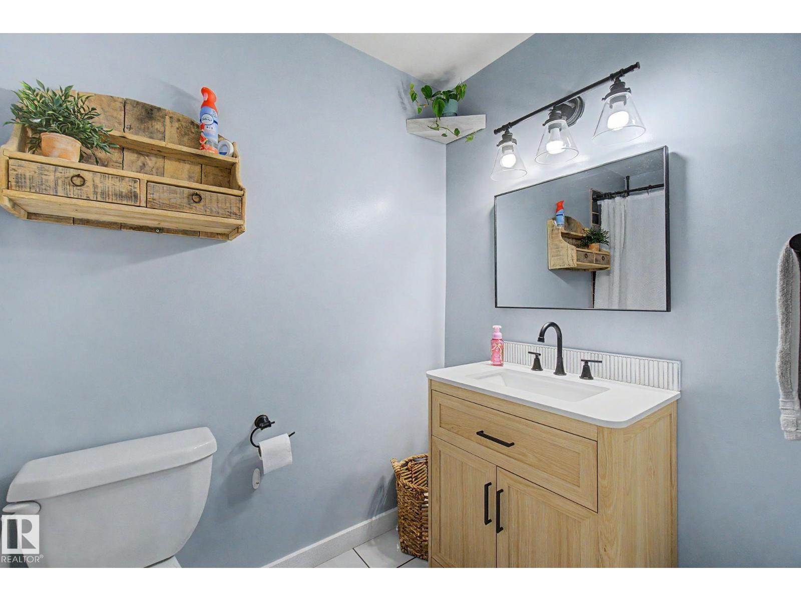 7712 159 ST NW - 12
