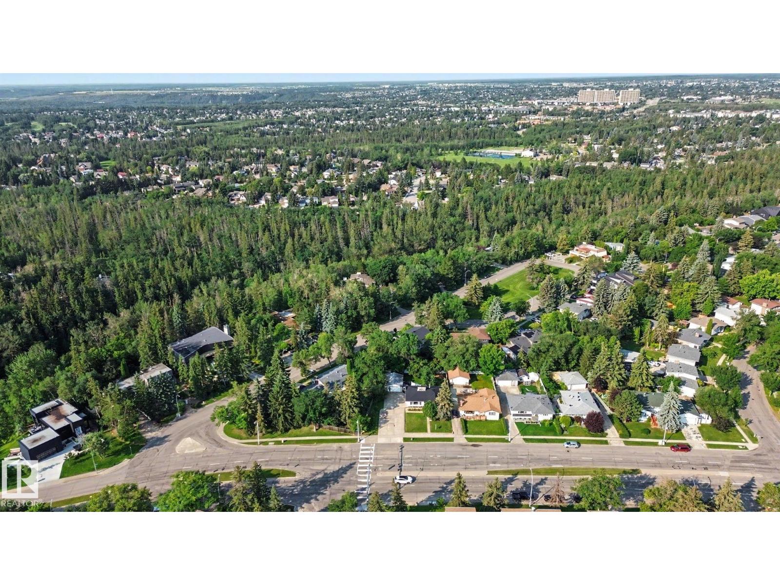 7712 159 ST NW - Image 31