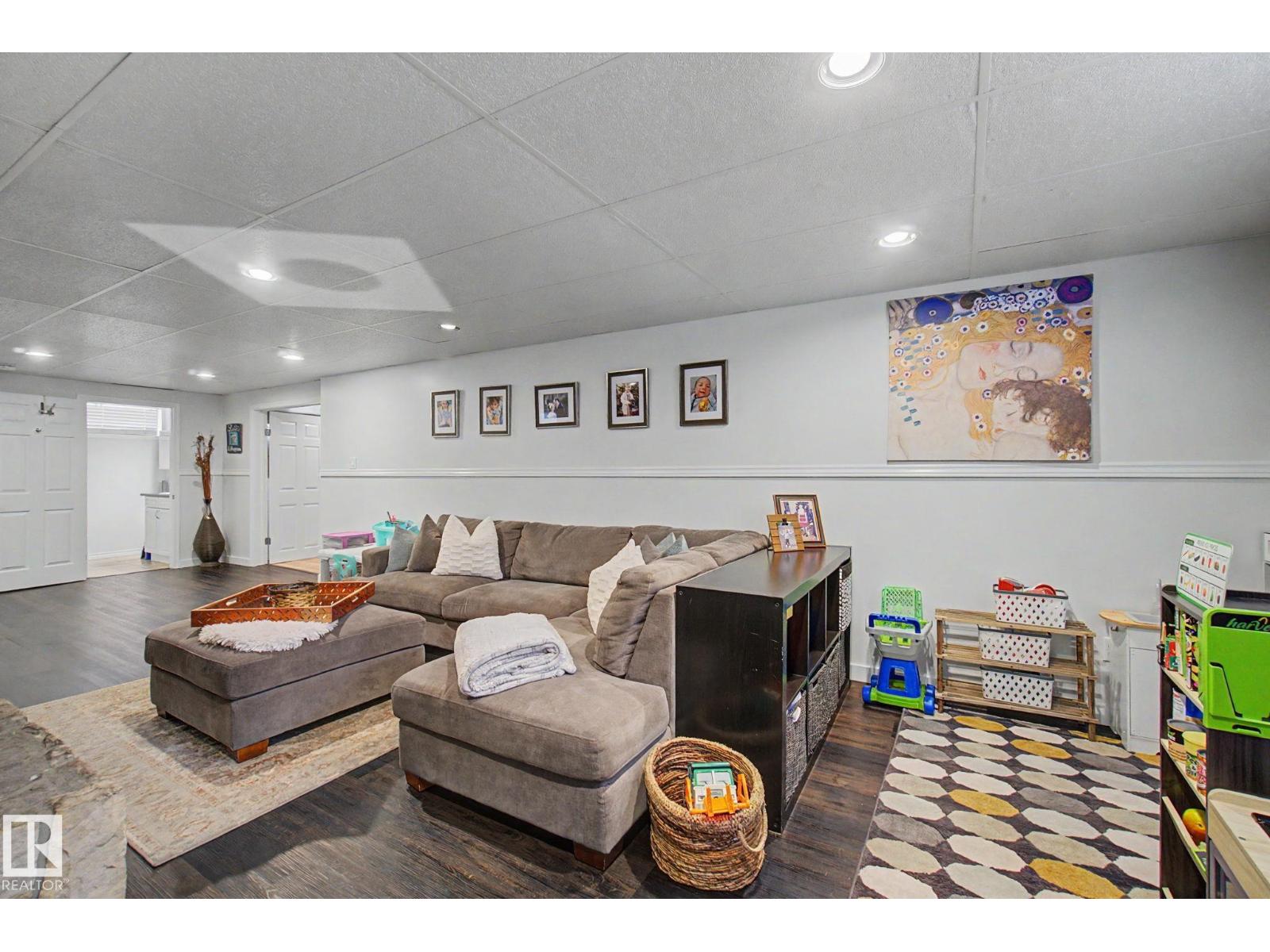 7712 159 ST NW - Image 19