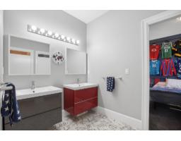21041 47 Avenue, Langley, BC V3A3K6 Photo 27