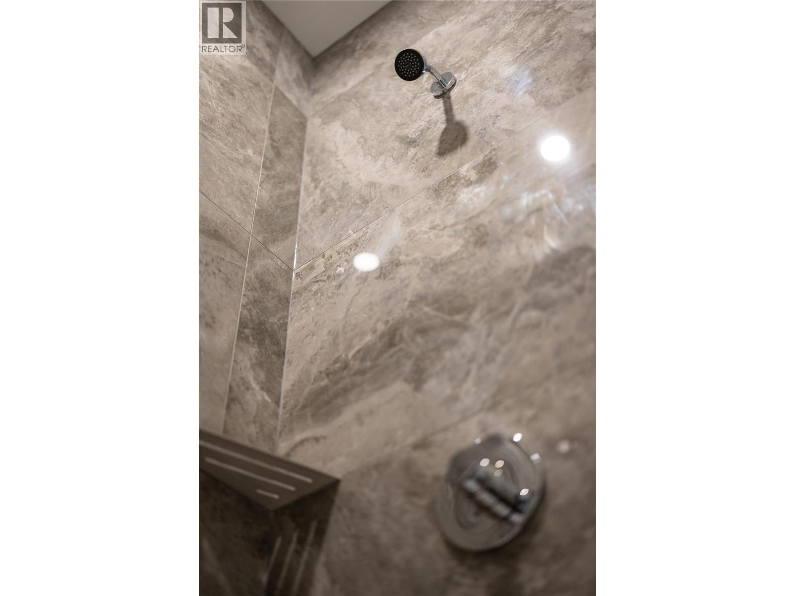#103 806 Cliff Avenue - 30