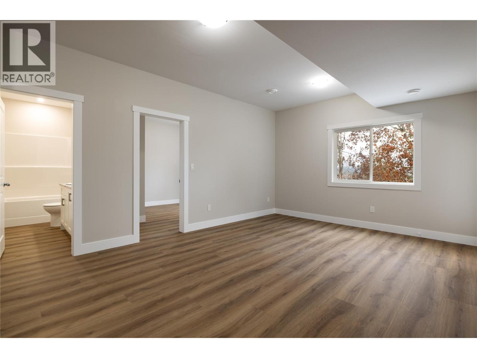 #103 806 Cliff Avenue - 43