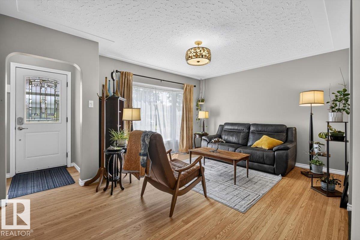 11934 43 ST NW - 7