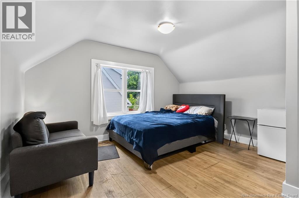11 Derby Street - 15