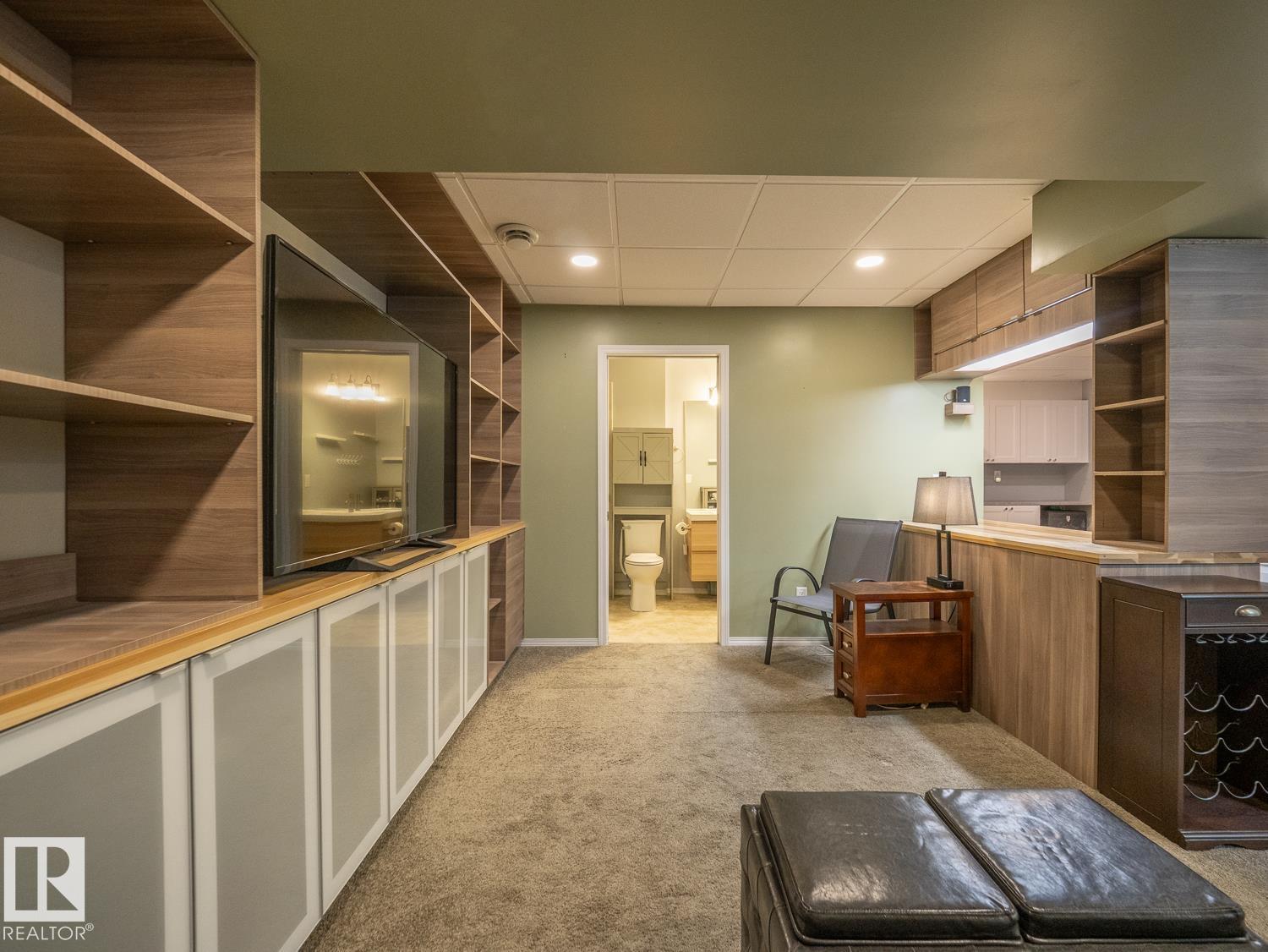 #42 450 HYNDMAN CR NW - 24