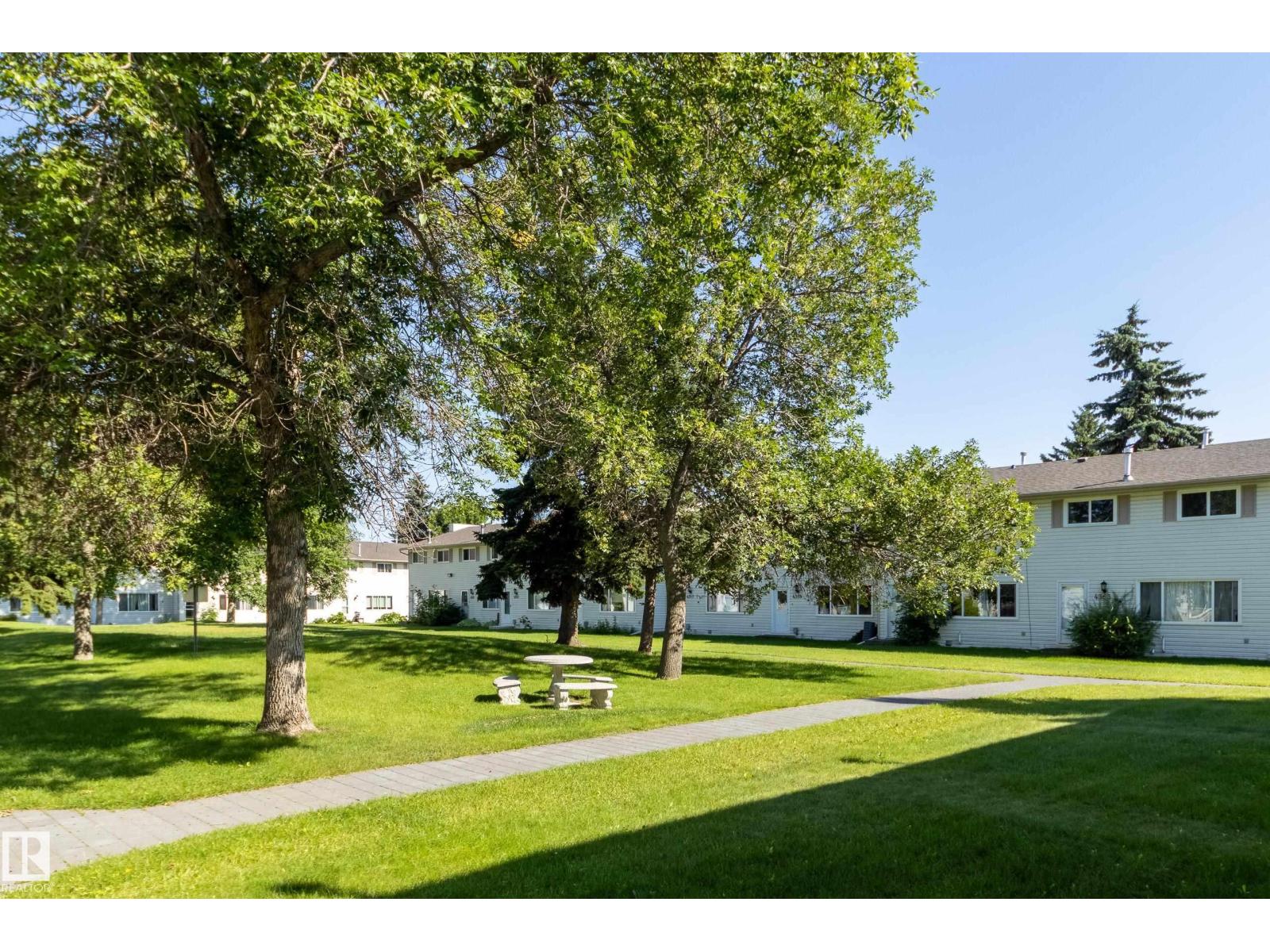 4303 46 ST - 29