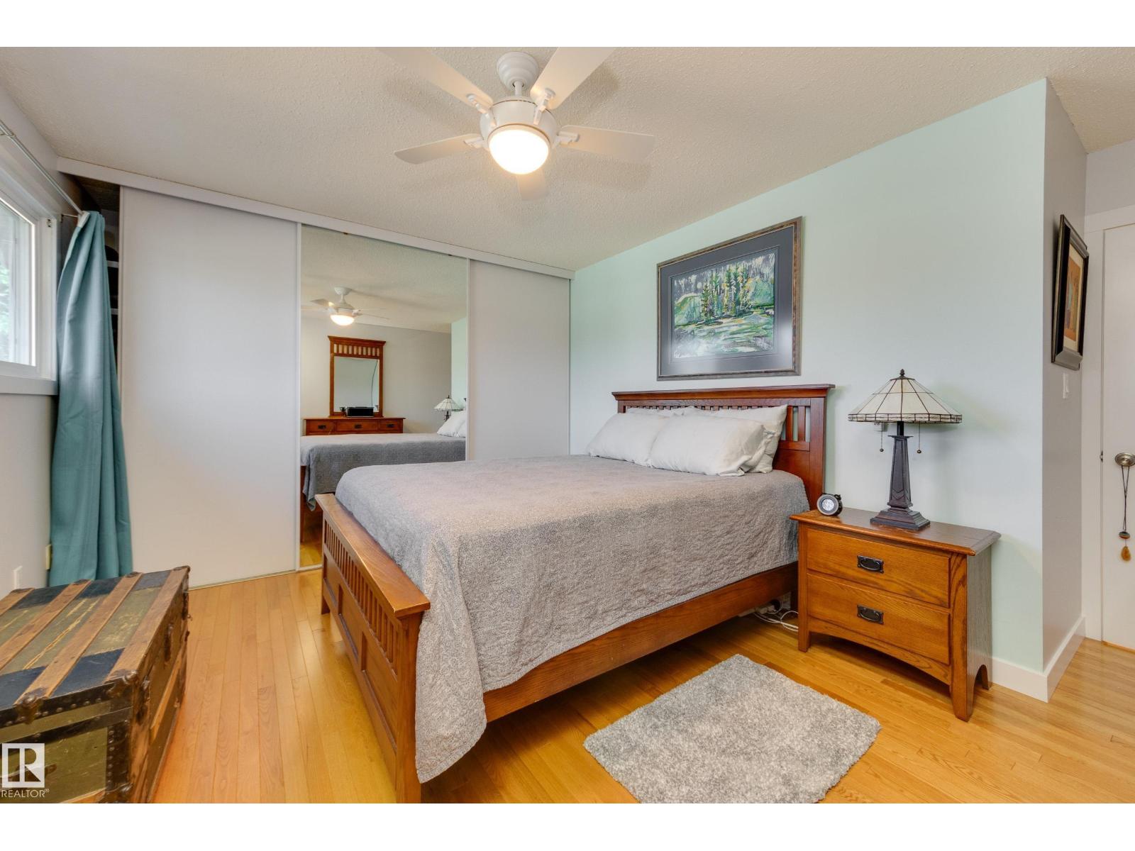 4303 46 ST - 20