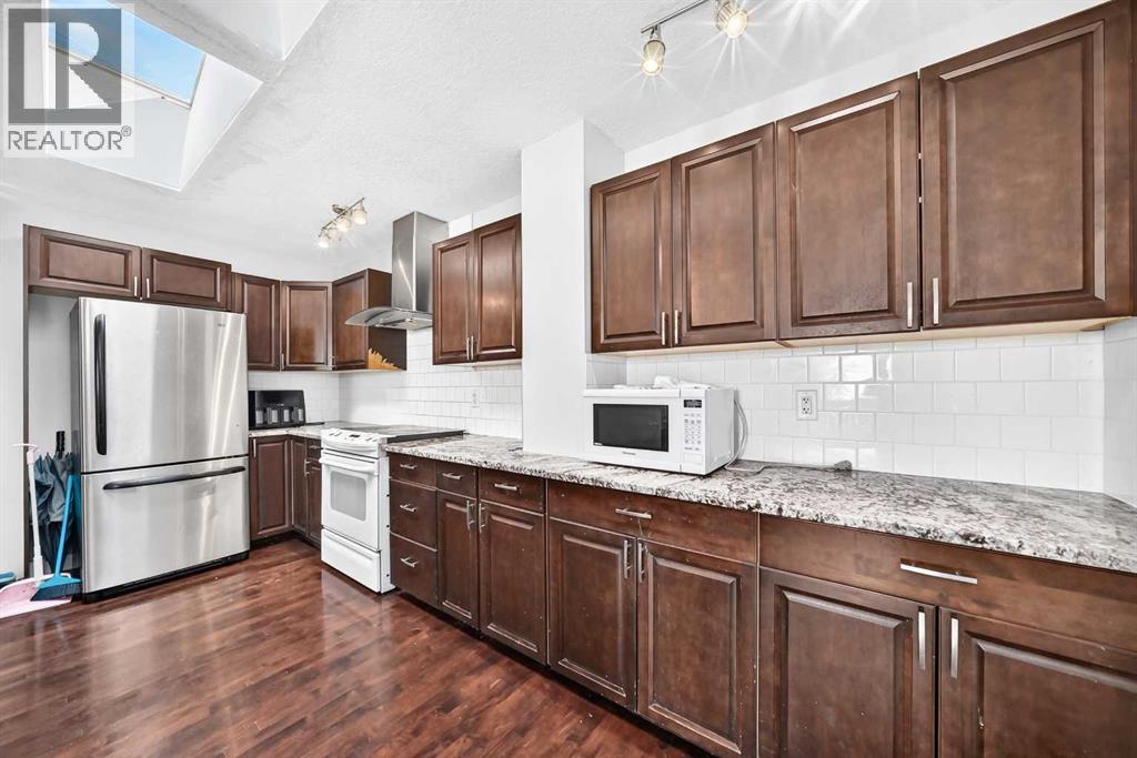 6016 18 Avenue NE, Pineridge, Calgary photo 4