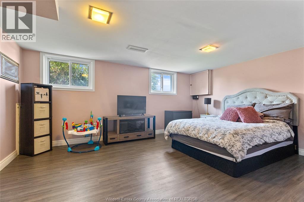 2935 GRANBY CRESCENT - Image 22