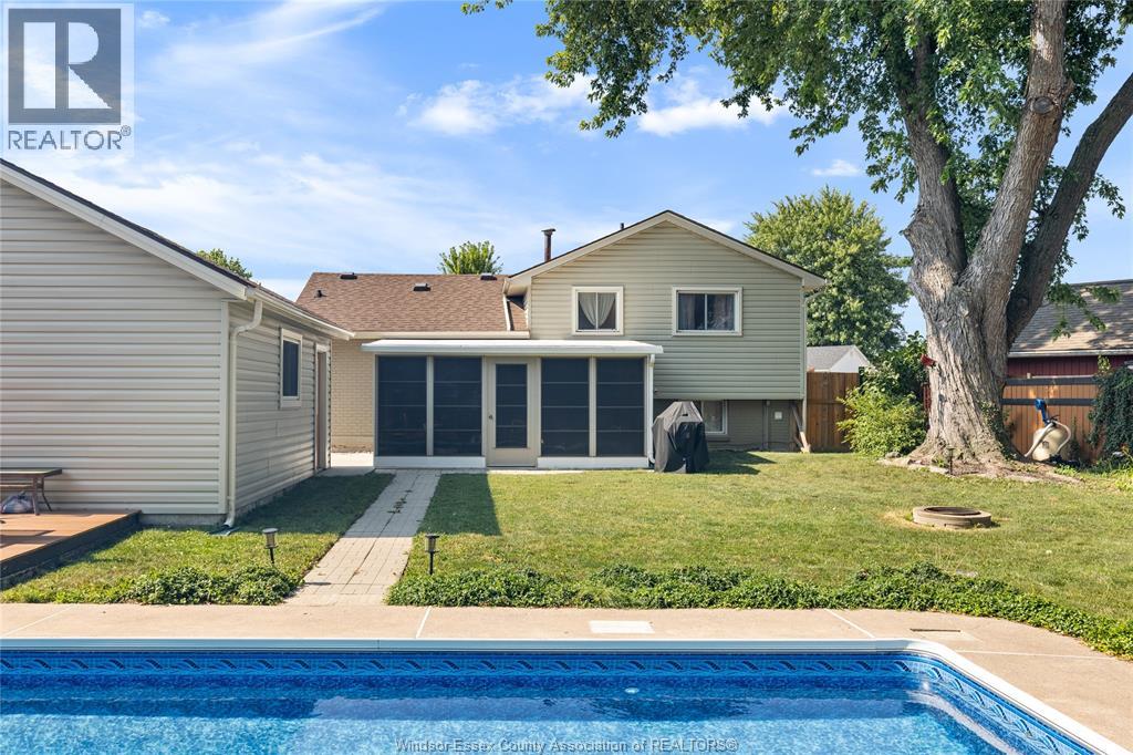 2935 GRANBY CRESCENT - 31