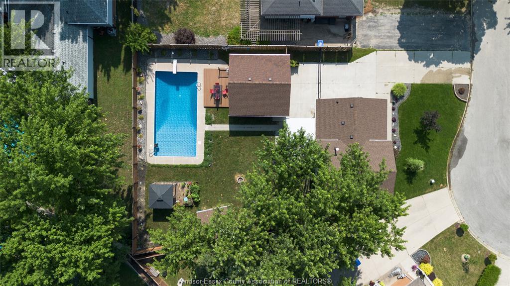 2935 GRANBY CRESCENT - 38