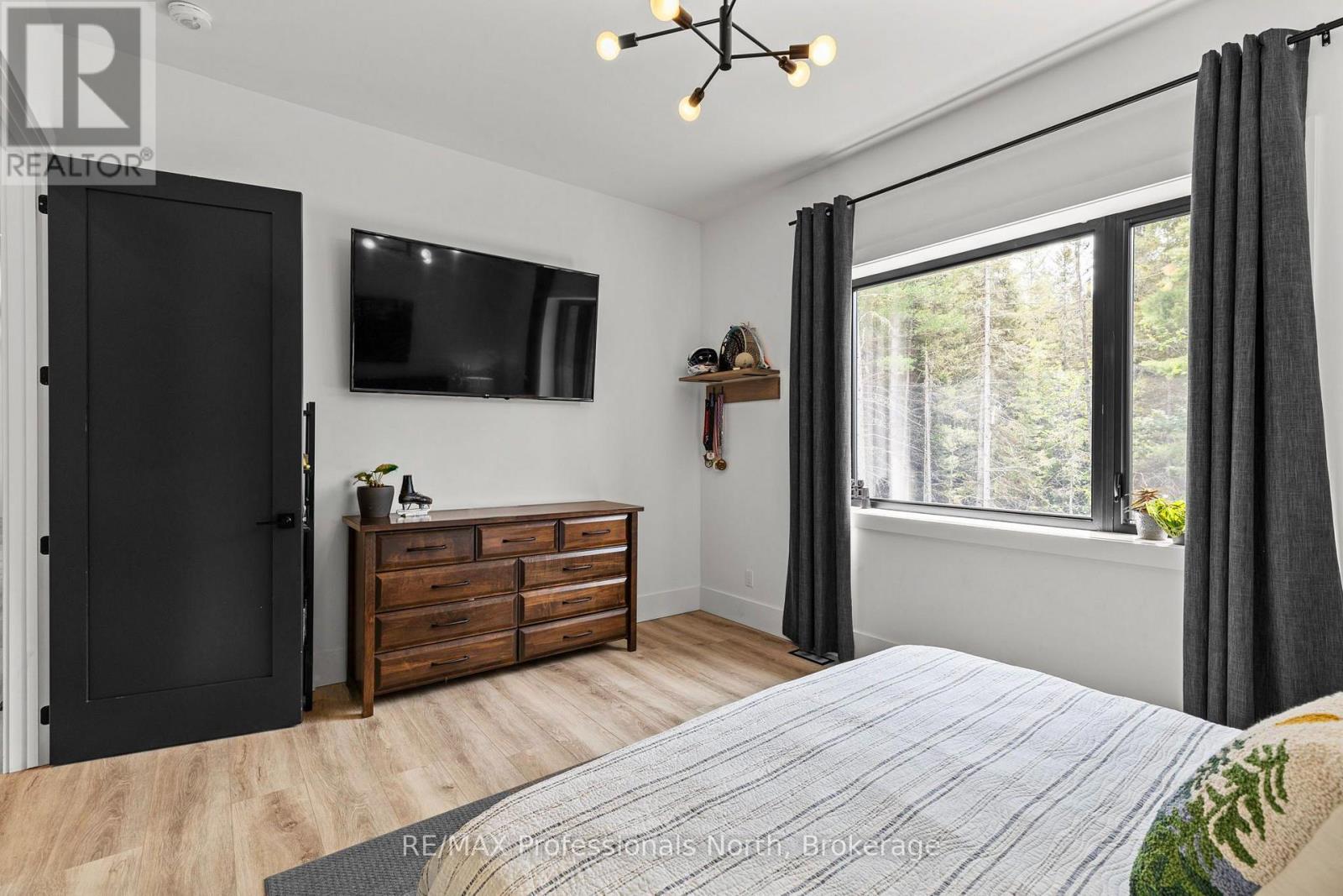 100 MASONS ROAD - 28