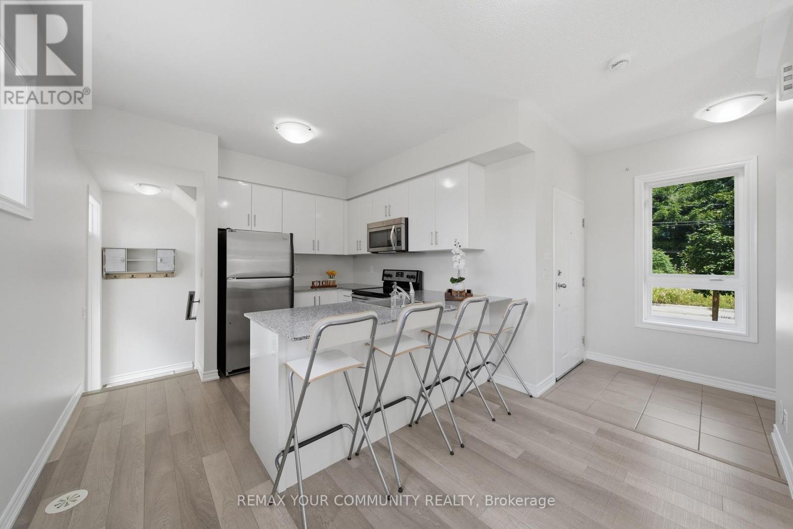 #2 90 CALEDONIA PARK ROAD - 11