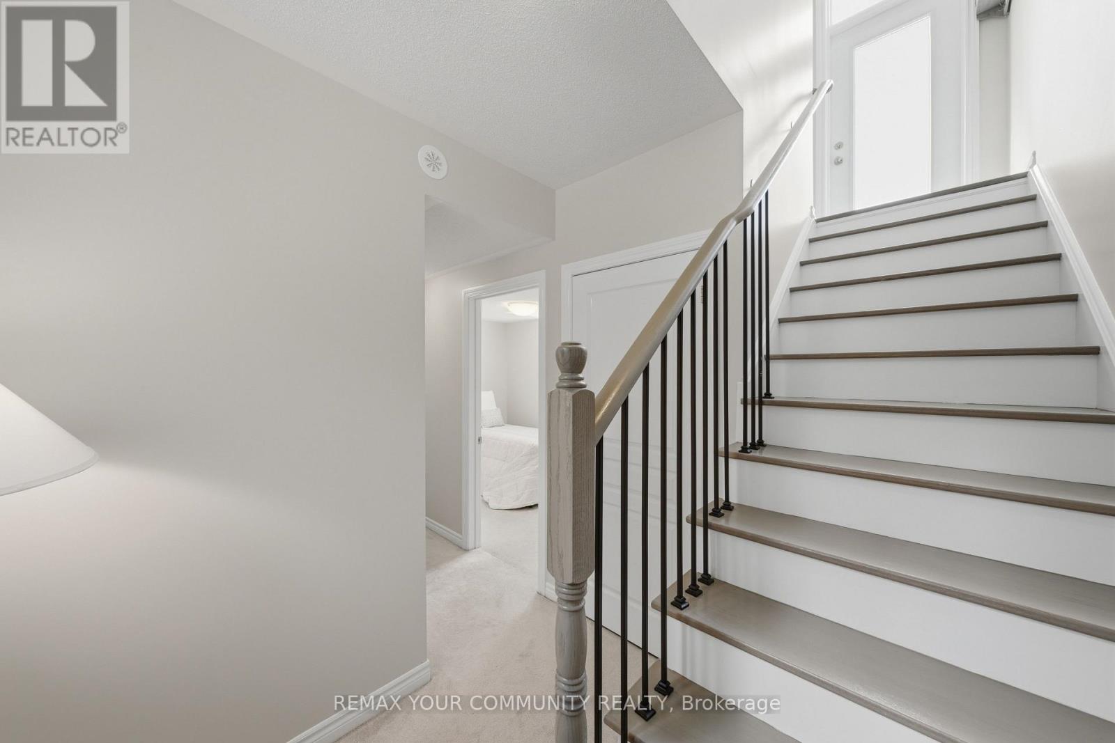 #2 90 CALEDONIA PARK ROAD - 17