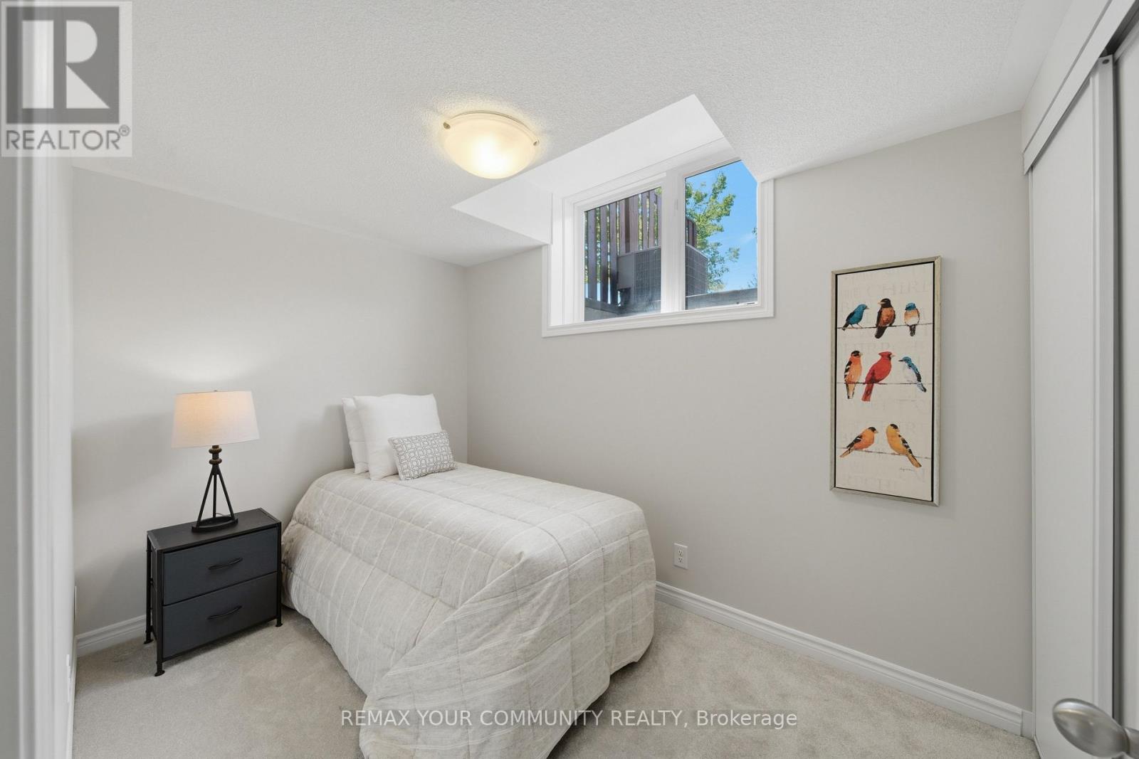#2 90 CALEDONIA PARK ROAD - 18
