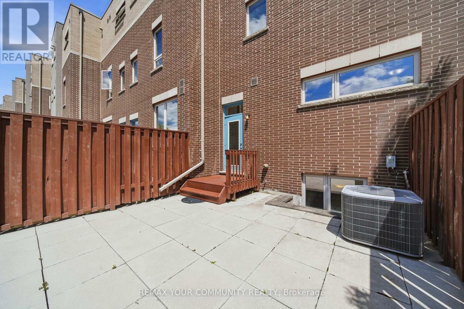 #2 90 CALEDONIA PARK ROAD - 27
