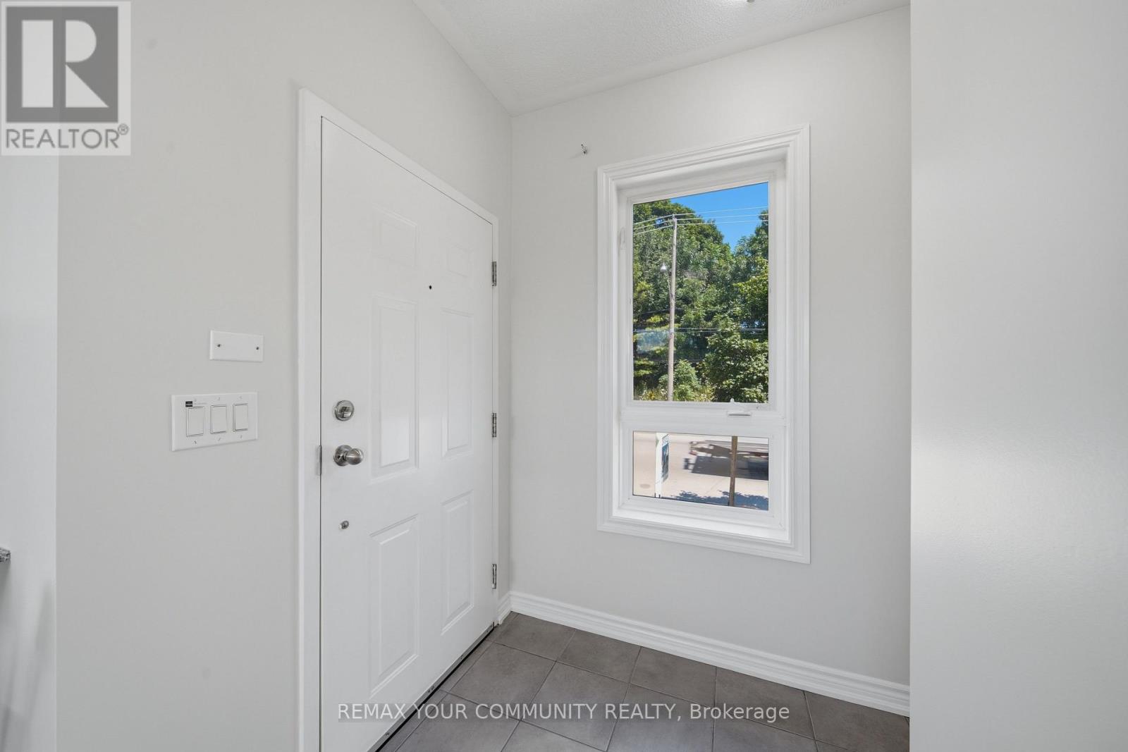 #2 90 CALEDONIA PARK ROAD - 7