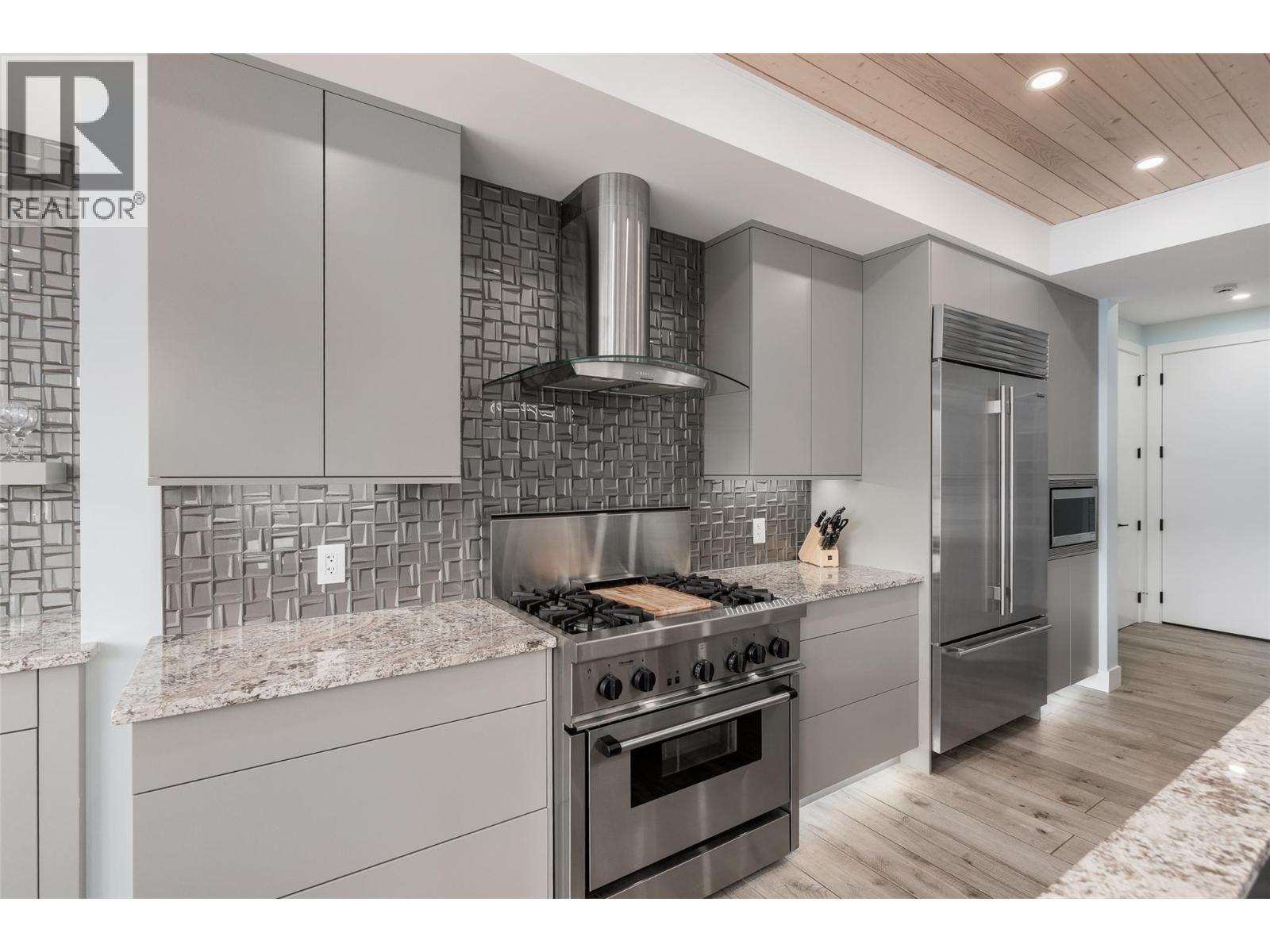 18451 Crystal Waters Road Unit# 34, Lake Country