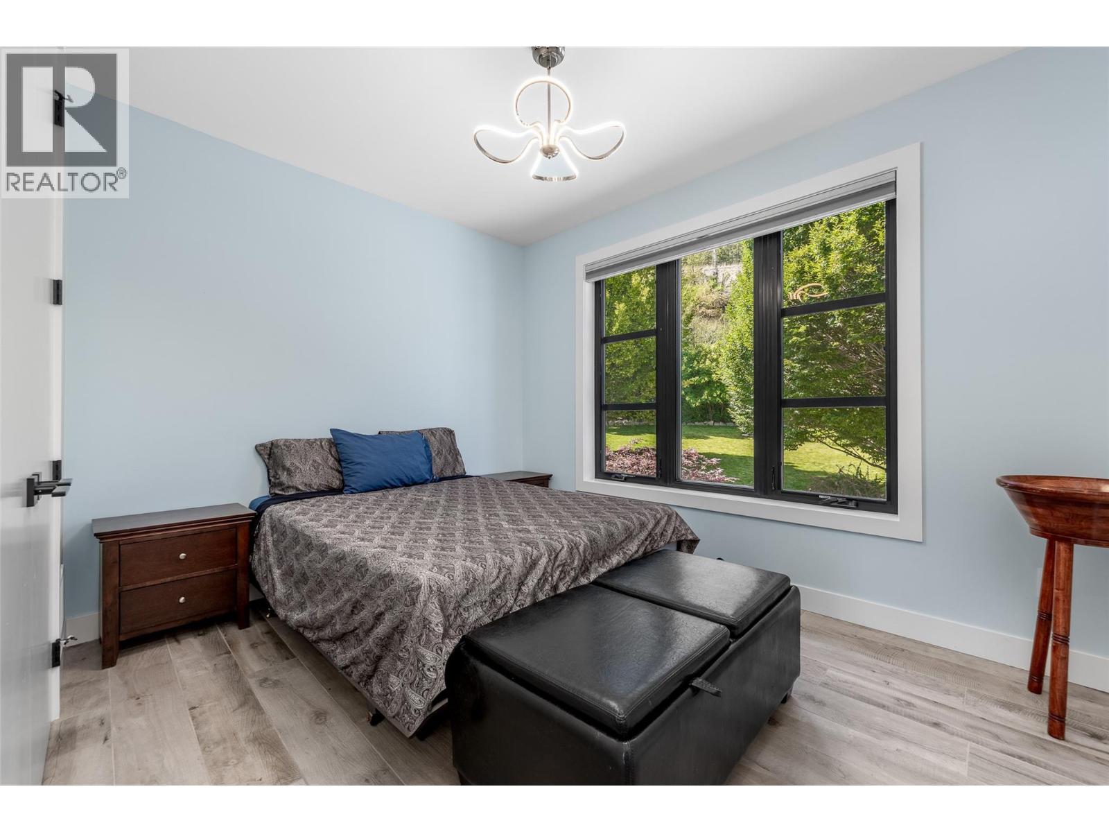 18451 Crystal Waters Road Unit# 34, Lake Country