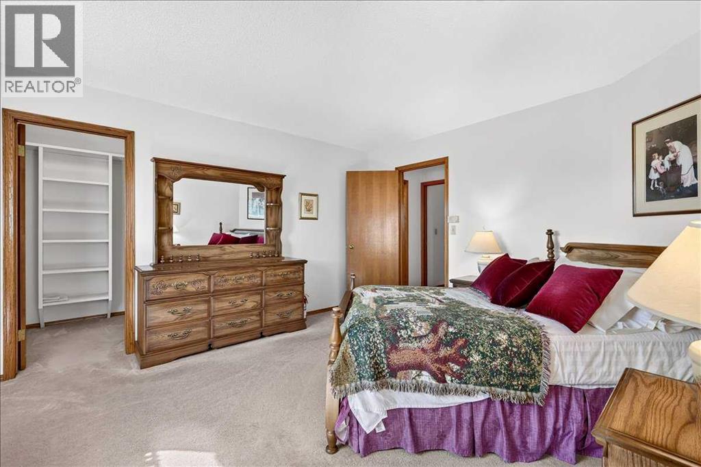 105 Christie Knoll Heights SW - 34