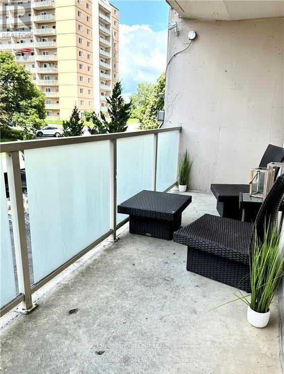 #212 563 MORNINGTON AVENUE - 10