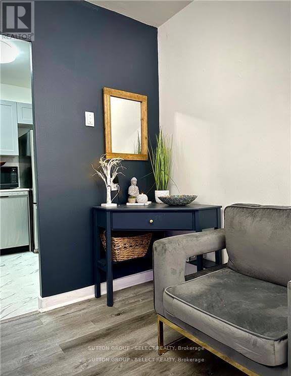 #212 563 MORNINGTON AVENUE - Image 4