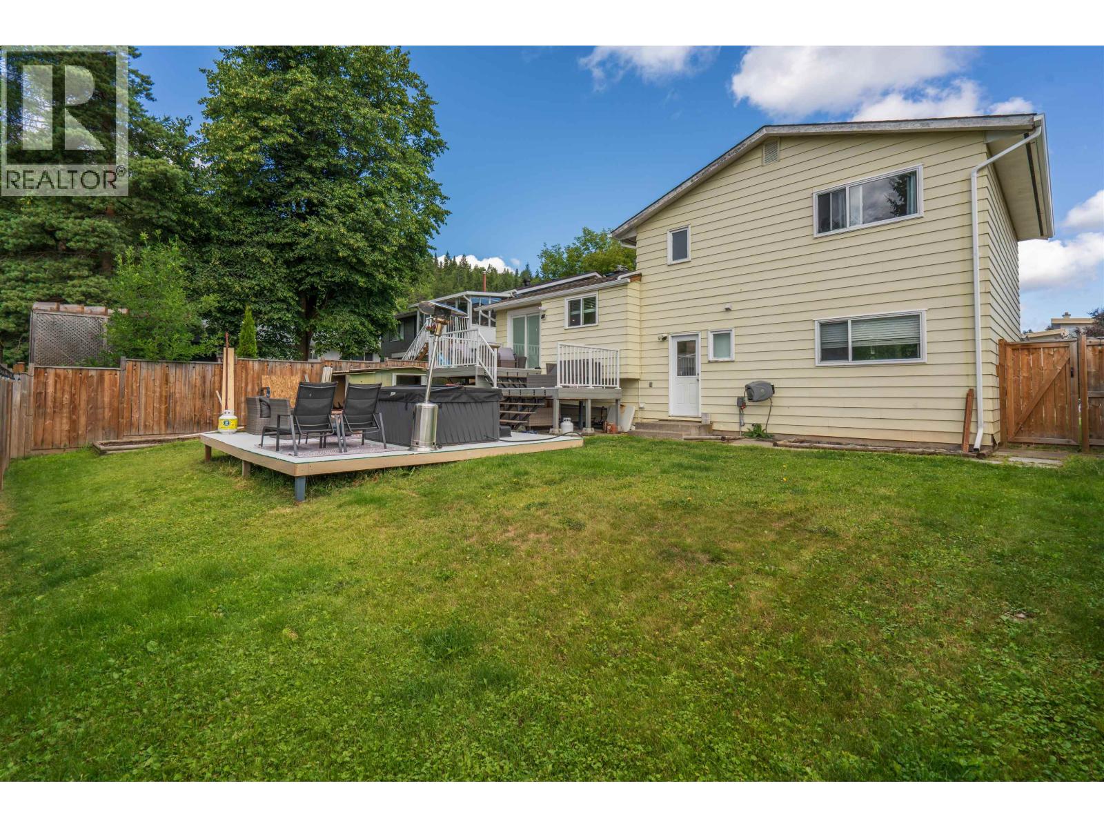 389 NEFF CRESCENT, Prince George