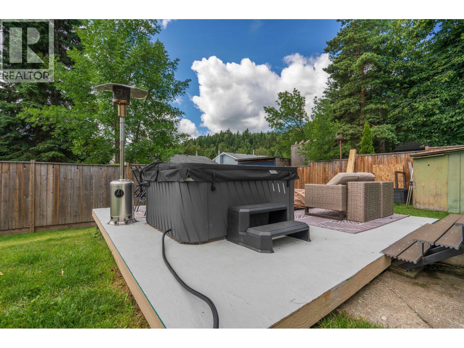 389 NEFF CRESCENT - 9